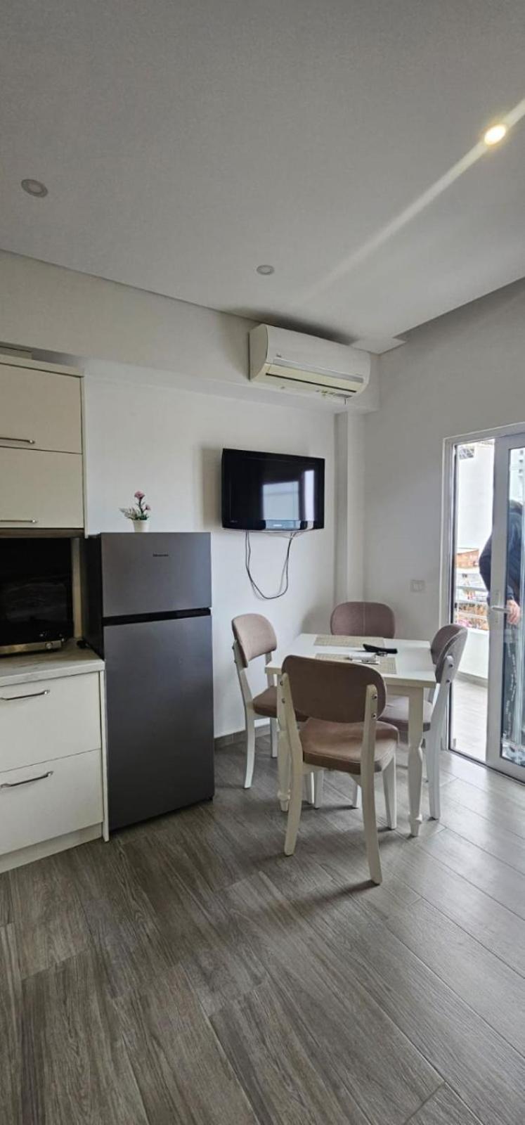 Hotel Edina Apartments By Hp Sarandë 外观 照片