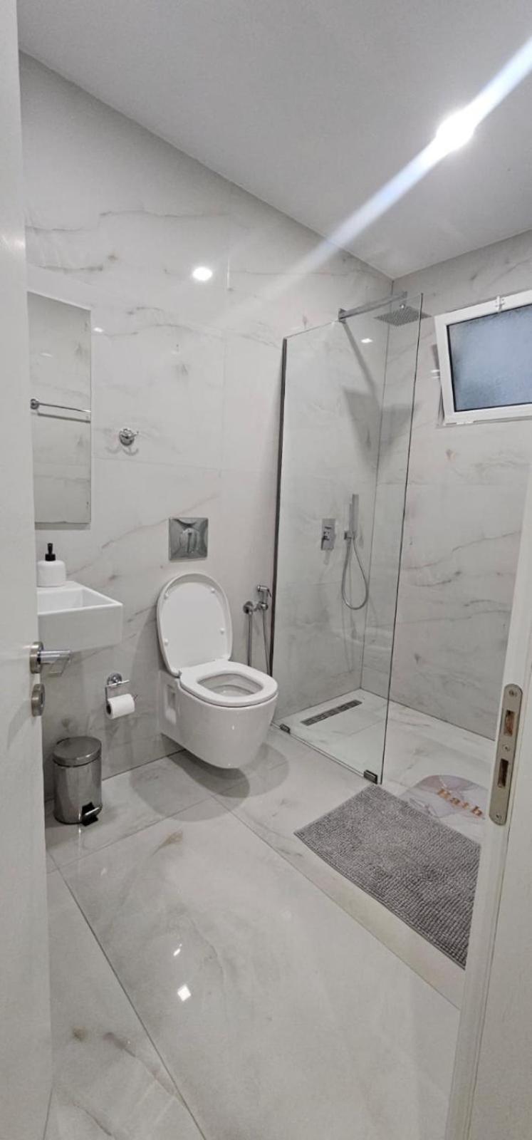Hotel Edina Apartments By Hp Sarandë 外观 照片